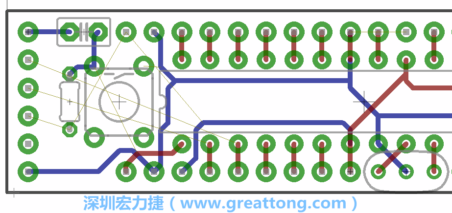 4.1. 把剩下的元件移動到電路板工作區上。